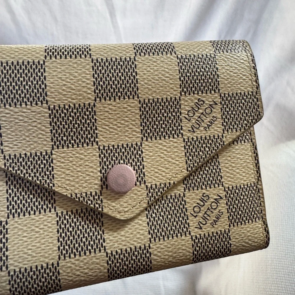 Louis Vuitton Porte feuille Victorine Damier Azur Rose Ballernia Wallet EUC - Picture 9 of 16